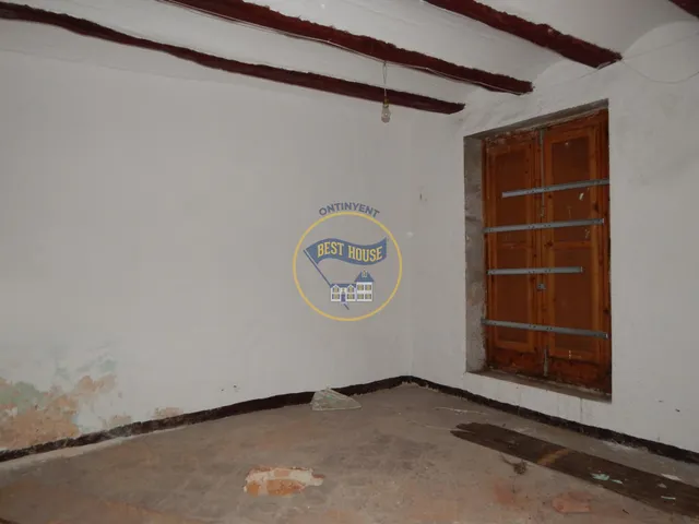 GRAN CASA CENTRICA EN BOCAIRENT — 3