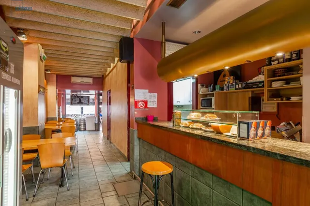 SOLOBAR TRASPASA BONITO BAR EN ANSOAIN — 9