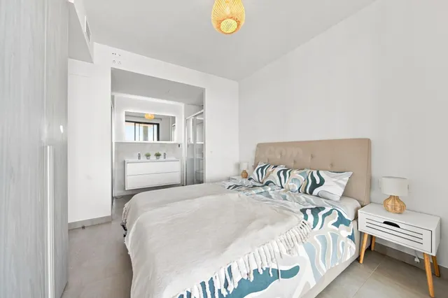 EXCLUSIVO APARTAMENTO DE 2 DORMITORIOS CON VISTAS PANORÁMICAS AL MAR – CARVAJAL, FUENGIROLA — 5