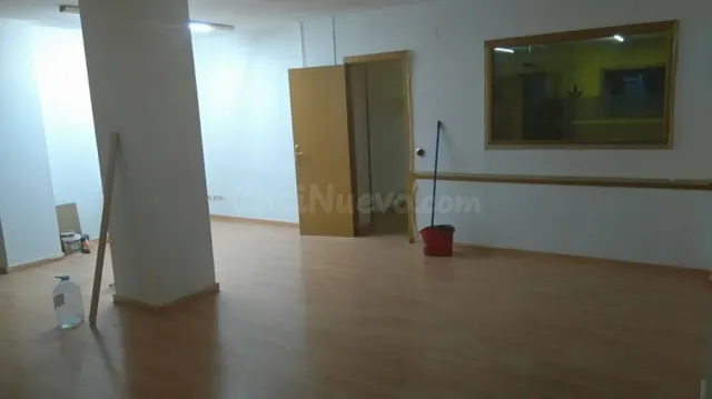Local comercial 135m² en venta - RECTORAT - foto 4