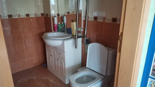 ¡¡ OPORTUNIDAD !! Local comercial en Desamparados (Orihuela), 400 m2. de superficie a cuatro calles. — 5