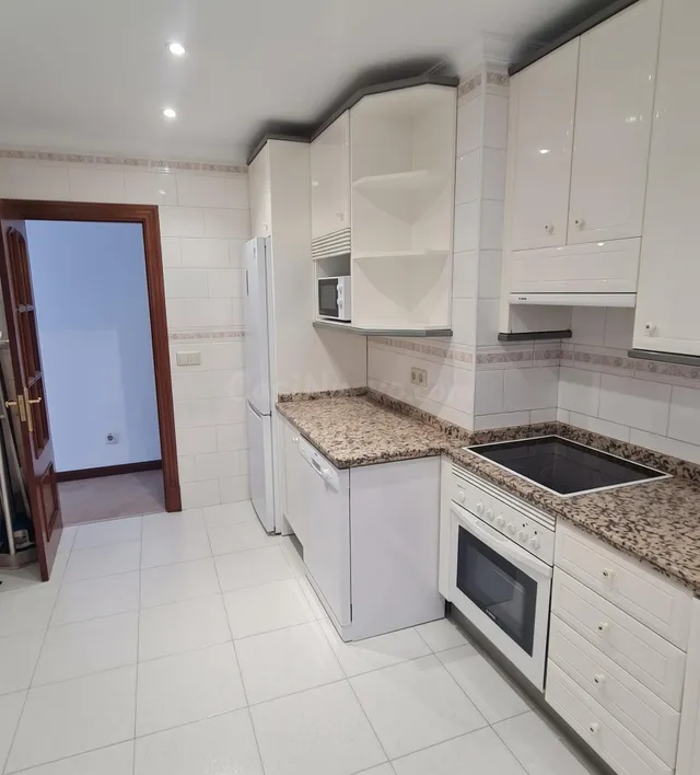 Piso 5 habitaciones 168m² en venta - Comillas — 2