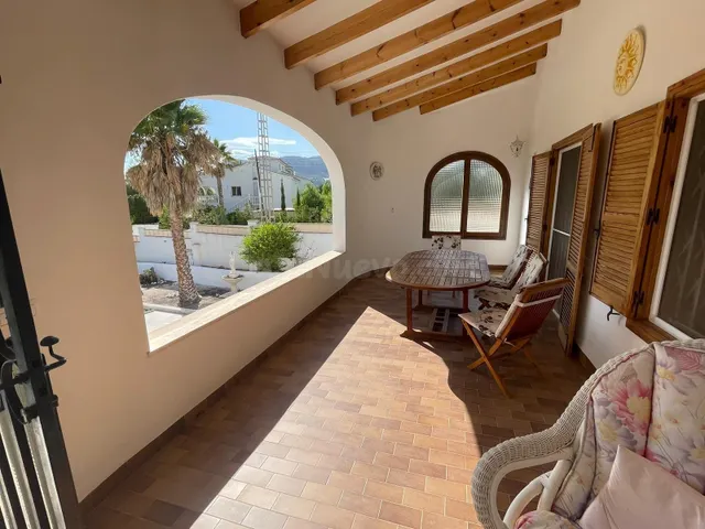 Villa con preciosas vistas al mar y amplia parcela en Calpe — 5