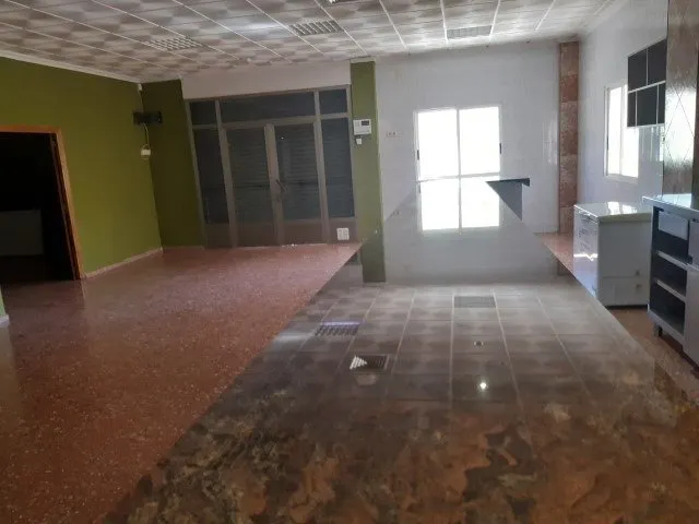 Casa vallada en la ciudad — 7