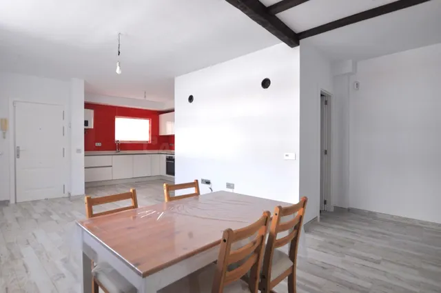 Apartamento reformado con plaza de parking y trastero en Arr - foto 5