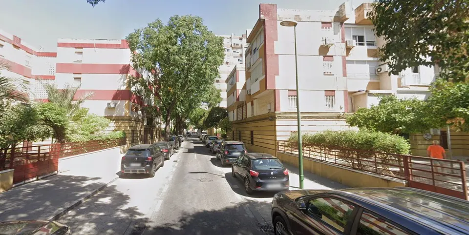 VENTA DE PISO EN SEVILLA+ ALMACEN