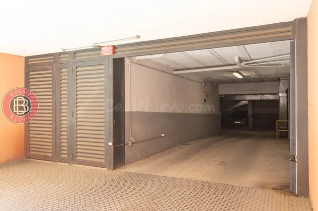 Parking 32m² en venta - Centro urbano 81 - foto 2