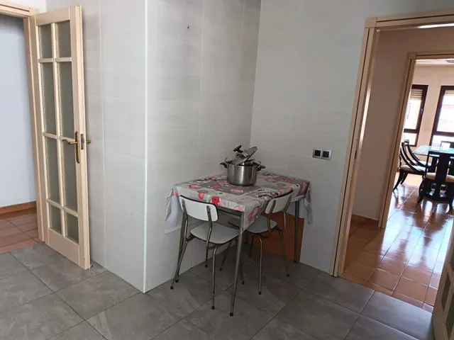 Se vende piso pegado al hospital con todos los servicios a mano — 13
