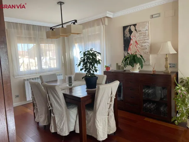 Gran chalet en urbanización de lujo en Navarrete — 7