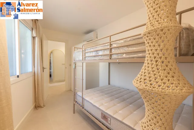 ¡exclusivo apartamento en primera linea de playa con reforma integral de alta gama! — 25