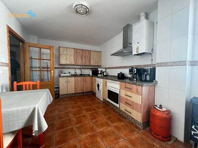 AMPLIO PISO CENTRICO DE 4 habitaciones EN TALAVERA IDEAL INVERSORES — 10