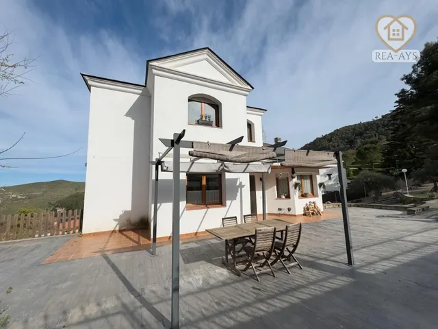 ¡CASA CON GRAN PARCELA!, A SOLO 30 MIN DE BARCELONA! VIVE CON ESPACIO, PRIVACIDAD Y NATURALEZA — 9