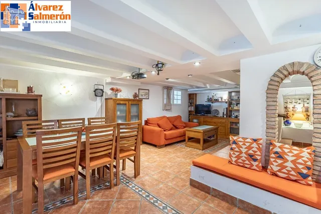CASA PAREADA EN LA ZUBIA CON PISCINA, ZONA DE BARBACOA Y JARDÍN — 39