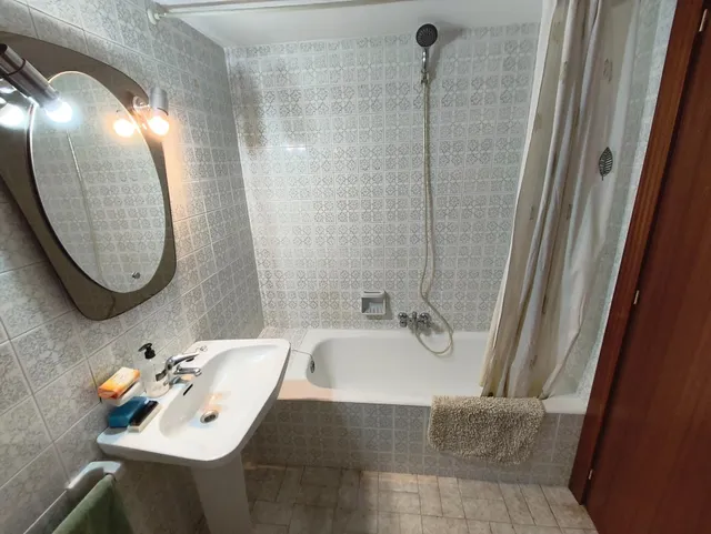 Piso de 89m2. Distribuido en tres dormitorios, salón, cocina y baño — 19