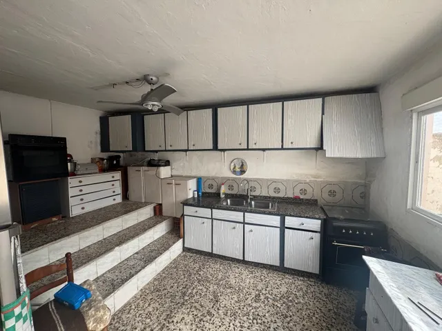 ✨ AMPLIA CASA DE 300 m2 EN SAX CON TERRAZA — 109.000 € — 2