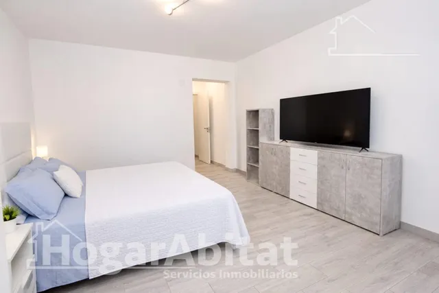 Exclusiva ubicación junto a la playa en este piso reformado con amplio balcón y ascensor en la Malvarrosa — 14