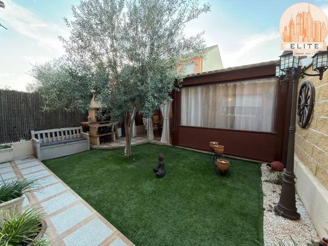Chalet adosado con jardin ! — 7