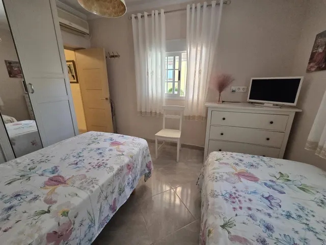 Encantadora casa con dos apartamentos independientes  en Picadueñas — 21