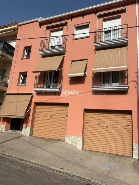 Calonge | Edificio de 3 plantas con 2 apartamentos, local y  - foto 2