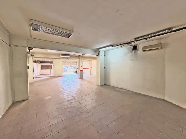 Amplio Local Comercial en Alquiler en Cubelles - €1450/mes — 7