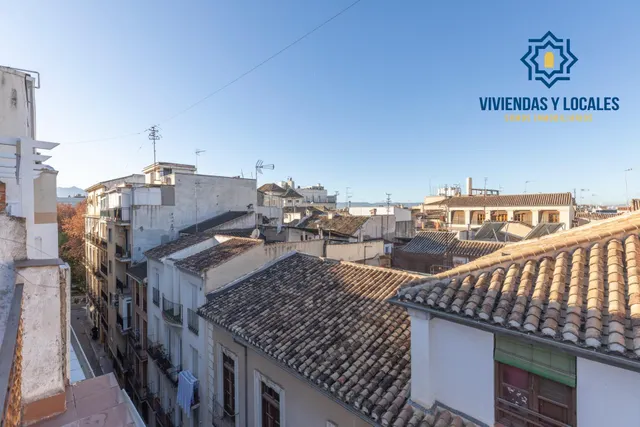 Oportunidad junto a plaza Trinidad — 34