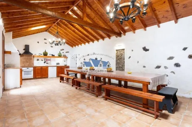 Casa típica canaria en venta — 38