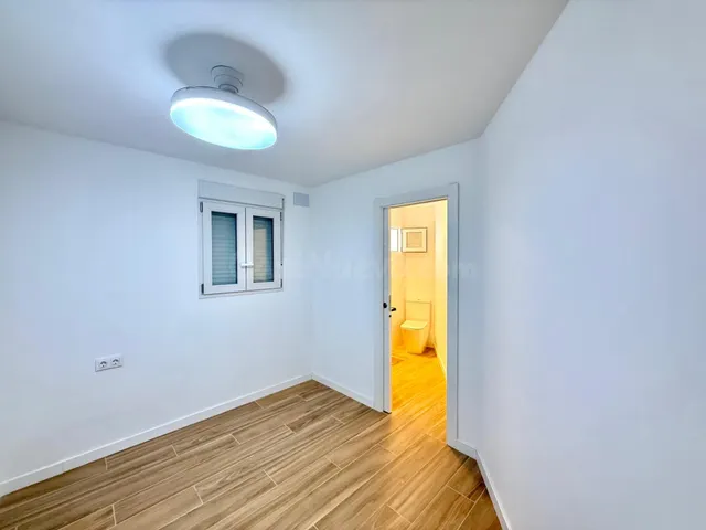 Tu nuevo hogar en Alzira: reforma integral, terraza privada  - foto 3