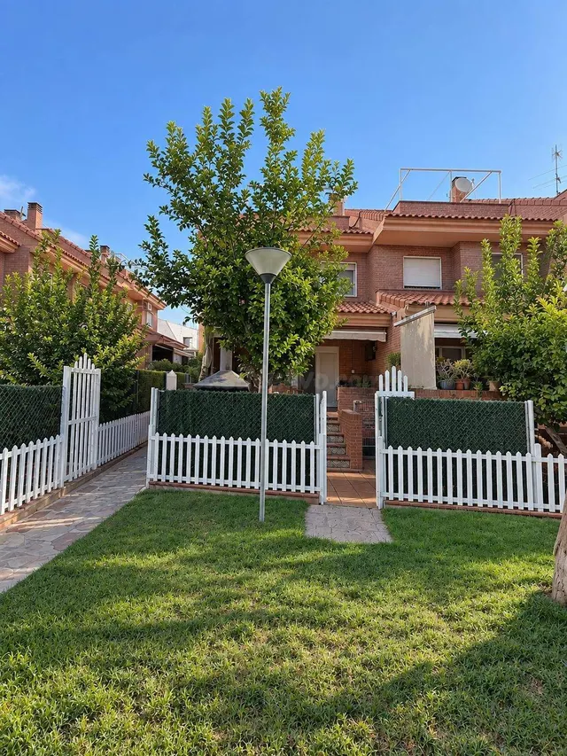 Adosado en venta en Barrio Divina Pastora – Tómbola - foto 5