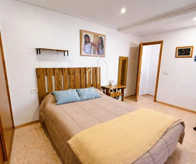 VIVIENDA CON MÁS DE 200m2 EN BURRIANA — 11
