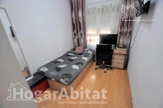 REFORMADO Y ACOGEDOR CON DOS BALCONES CERCA DE AV. DEL TÚRIA — 21