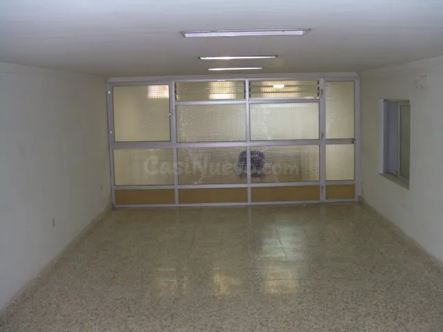 LOCAL COMERCIAL EN EL CENTRO DE ANTEQUERA SALE A LA VENTA - foto 2