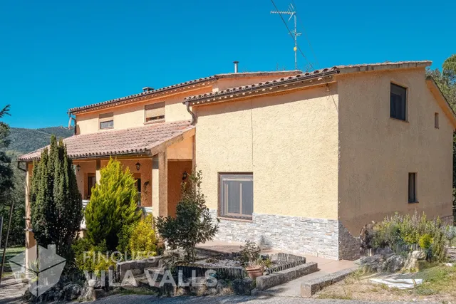 Casa independiente con gran parcela en Sant Quirze Safaja - foto 2