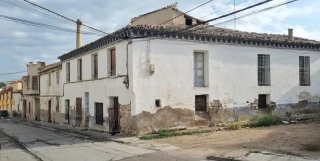 Venta de suelo con construcción en Epila - foto 3