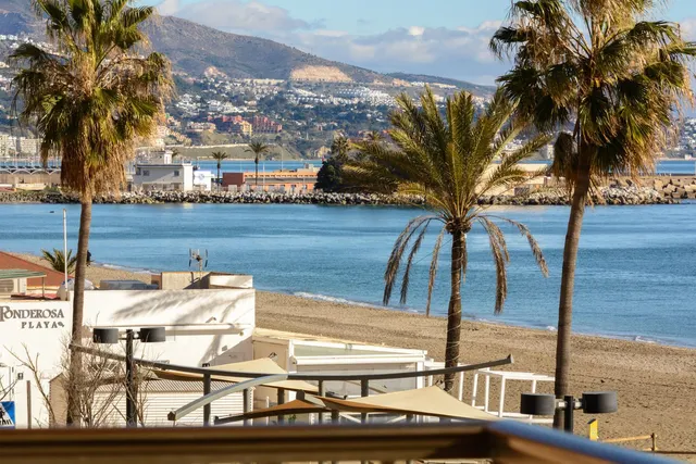 Apartamento frente al mar en Fuengirola - 2 dormitorios y 70m² — 13