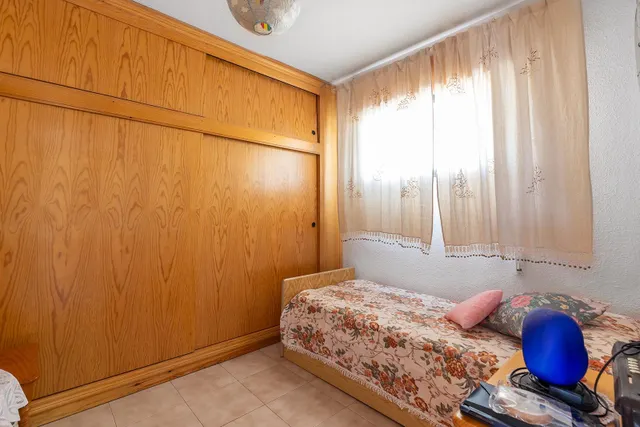Apartamento de dos dormitorios con vistas la mar — 14