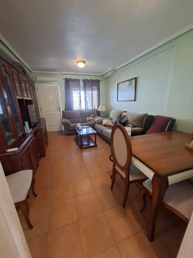 Villa con piscina comunitaria, Alicante, Torrevieja. 4 dormitorios, 82 m2, 1,2 kilómetros del mar — 12