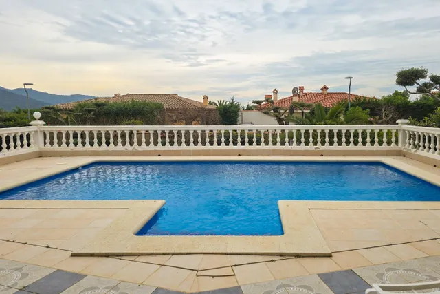 Exclusiva Casa en Mas Fumats con Vistas a la Badía de Rosas — 35