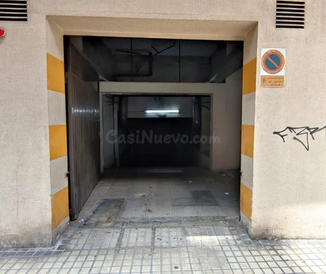 PLAZA PARKING PEGADA AL PASEO GERMANIAS (COCHE PEQUEÑO O MOT