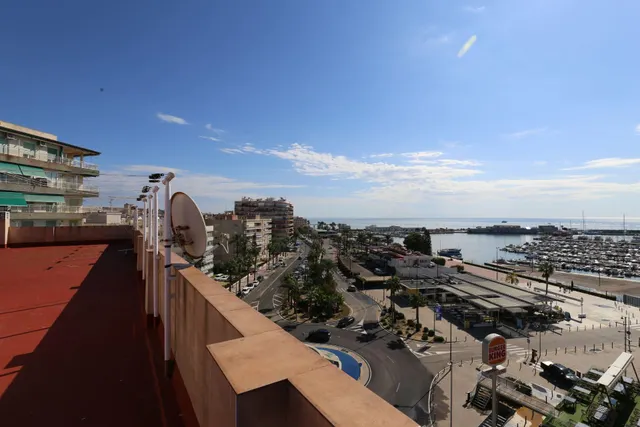 Apartamento recientemente reformado al lado del mar !!! — 43