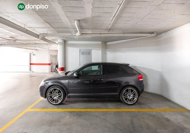 Ático de 1 dormitorio en barrio de Monachil. — 28
