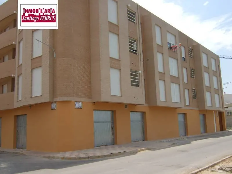 ALQUILER DE LOCAL COMERCIAL EN ALMUSSAFES.