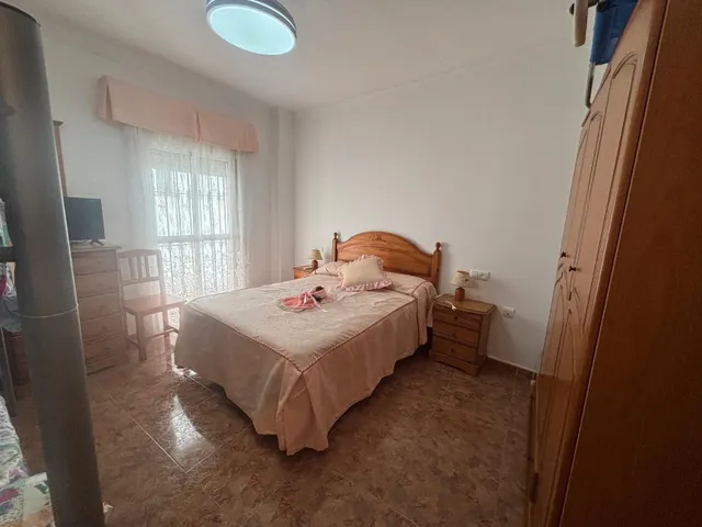 Casa  independiente en perfecto estado con terraza — 25