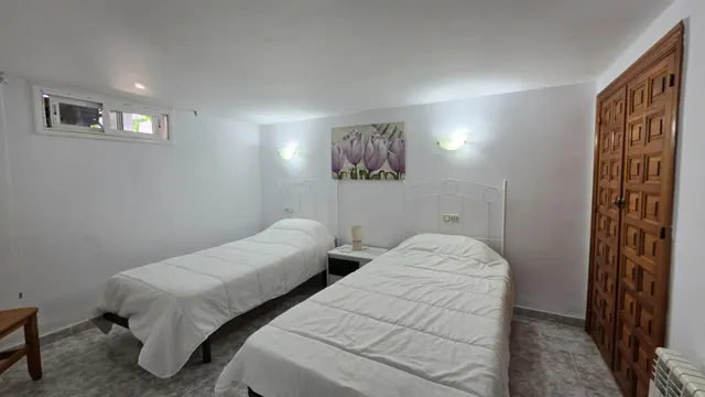 Chalet con piscina y licencia turística cerca del mar — 18