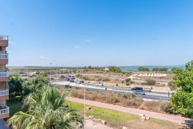 Gran apartamento en Torrevieja: 1 hab, 1 baño — 16