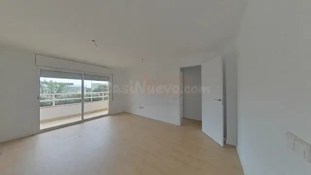 El piso que lo tiene todo: 4 habitaciones, terraza y reforma