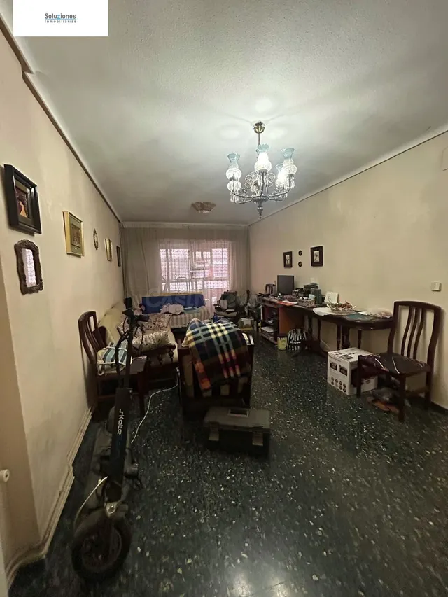 Amplio Piso con Garaje en el Corazón de Albacete, Zona Centr - foto 4