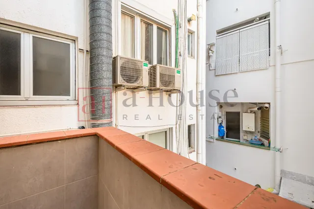 Piso listo para entrar a vivir con balcón en sant gervasi — 18