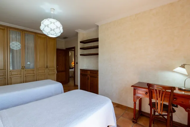 VILLA DE LUJO EN CATRAL . — 24