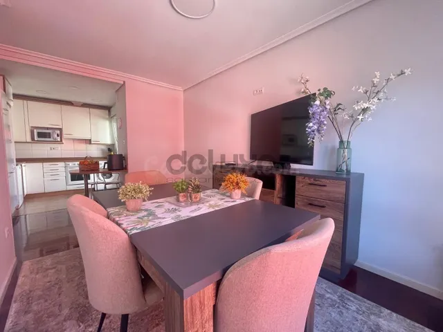 Exclusivo Dúplex en el Corazón de Liencres, muy próximo a la - foto 2