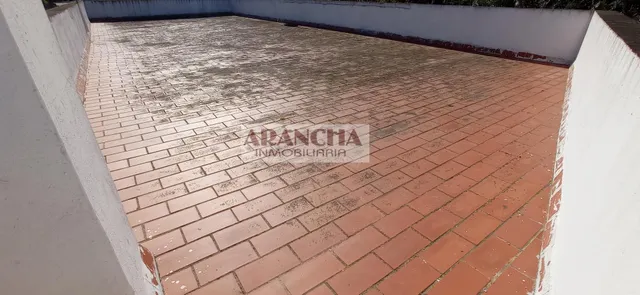 Chalet de 200m y dos naves en parcela de 6700 — 17
